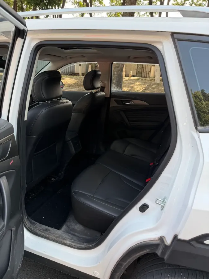 2022 ChangAn Eado 1.6L 128HP L4 5MT,autocango,china used car exporter,china ev exporter,chinese used car exporter,chinese used ev exporter