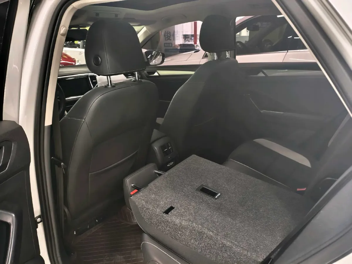 2019 Volkswagen T-Roc 1.4T 131HP L4 7DCT,autocango,china used car exporter,china ev exporter,chinese used car exporter,chinese used ev exporter