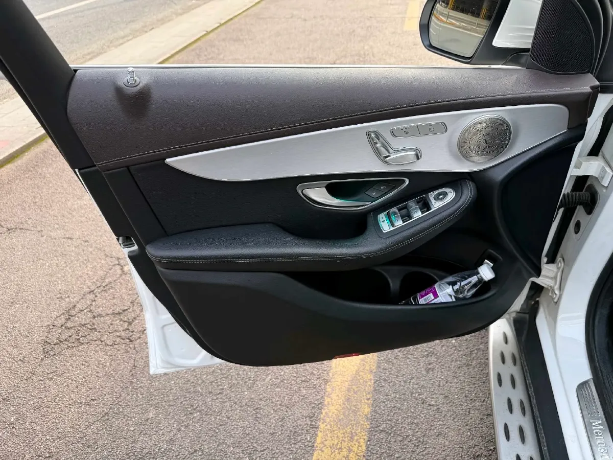 2022 Mercedes-Benz GLC Class 2.0T 197HP L4 9AT,autocango,china used car exporter,china ev exporter,chinese used car exporter,chinese used ev exporter