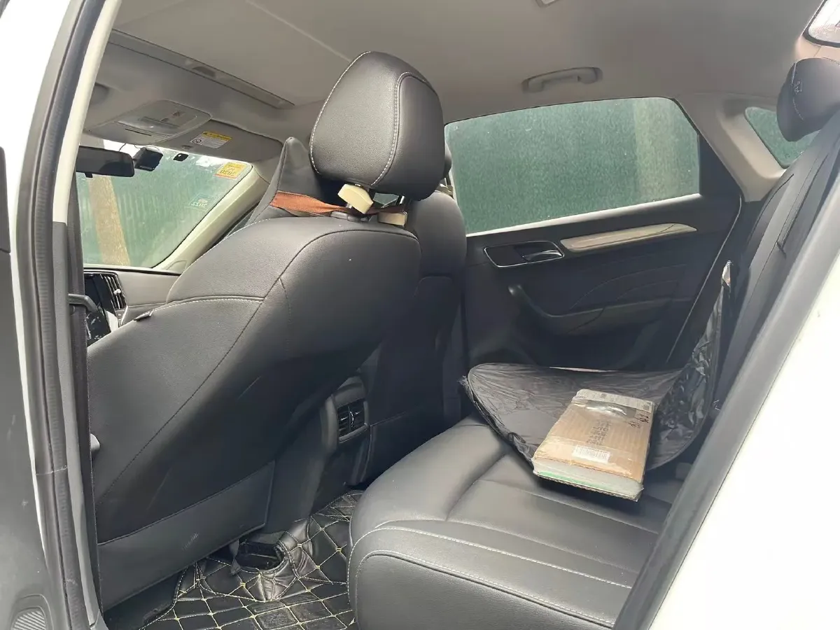 2017 Roewe i6 1.0T 125HP L3 2AT PHEV,autocango,china used car exporter,china ev exporter,chinese used car exporter,chinese used ev exporter