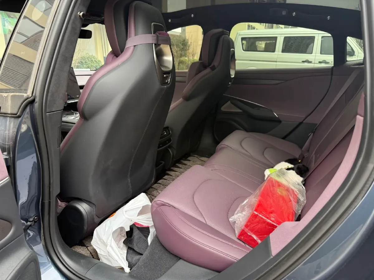 2024 MI SU7 BEV 101KWH,autocango,china used car exporter,china ev exporter,chinese used car exporter,chinese used ev exporter