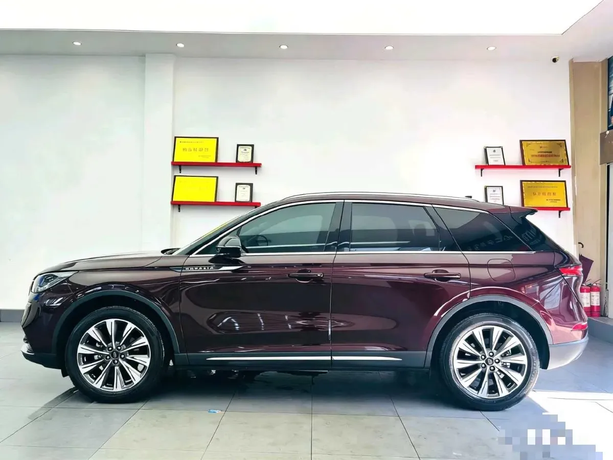 2021 Lincoln Corsair 2.0T 245HP L4 8AT,autocango,china used car exporter,china ev exporter,chinese used car exporter,chinese used ev exporter