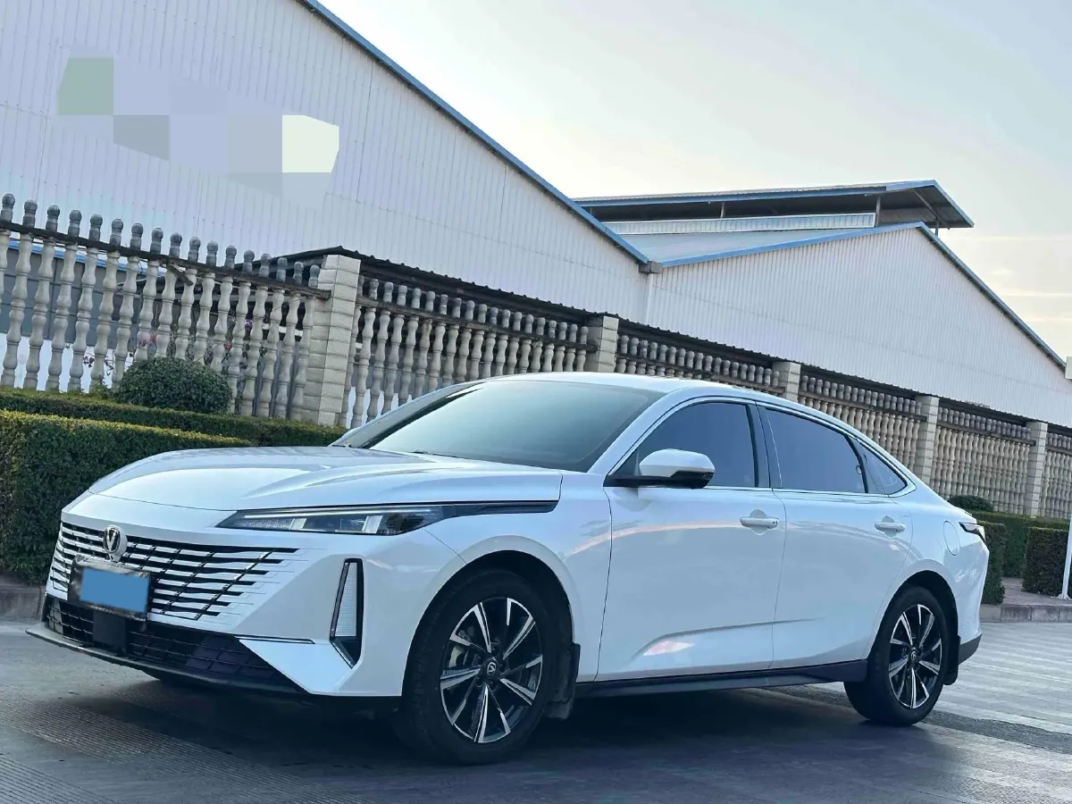 2025 ChangAn Eado 1.5T 192HP L4 7DCT,autocango,china used car exporter,china ev exporter,chinese used car exporter,chinese used ev exporter