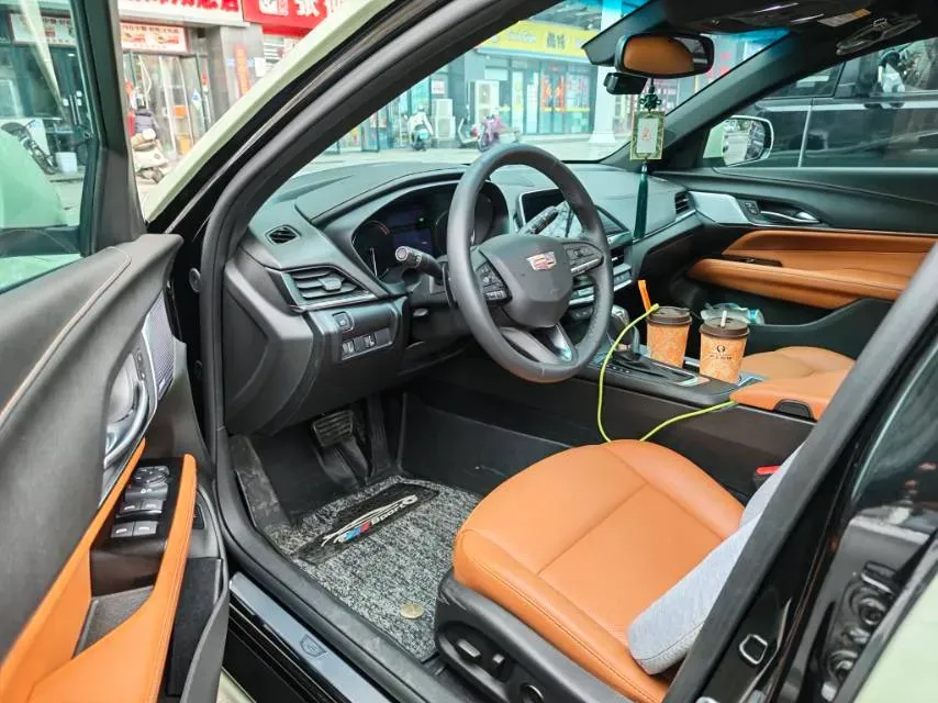 2021 Cadillac CT4 2.0T 237HP L4 8AT,autocango,china used car exporter,china ev exporter,chinese used car exporter,chinese used ev exporter