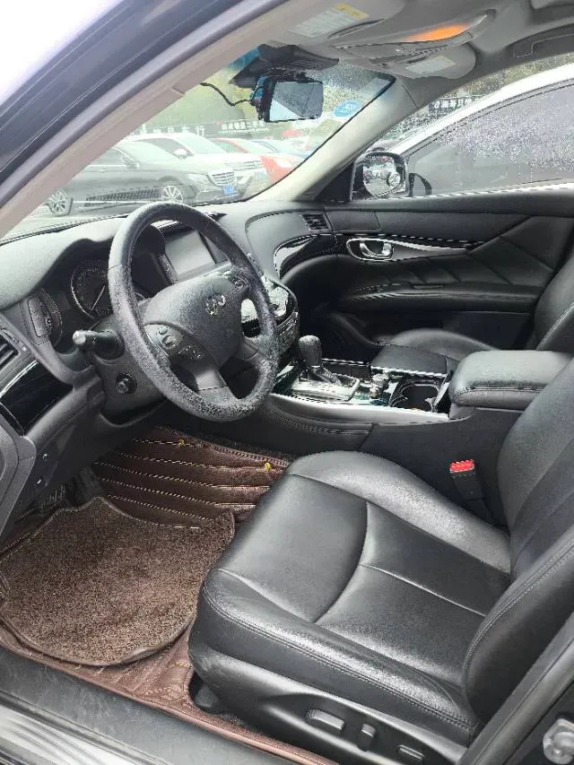 2019 Alfa Romeo Giulia 2.0T 280HP L4 8AT,autocango,china used car exporter,china ev exporter,chinese used car exporter,chinese used ev exporter