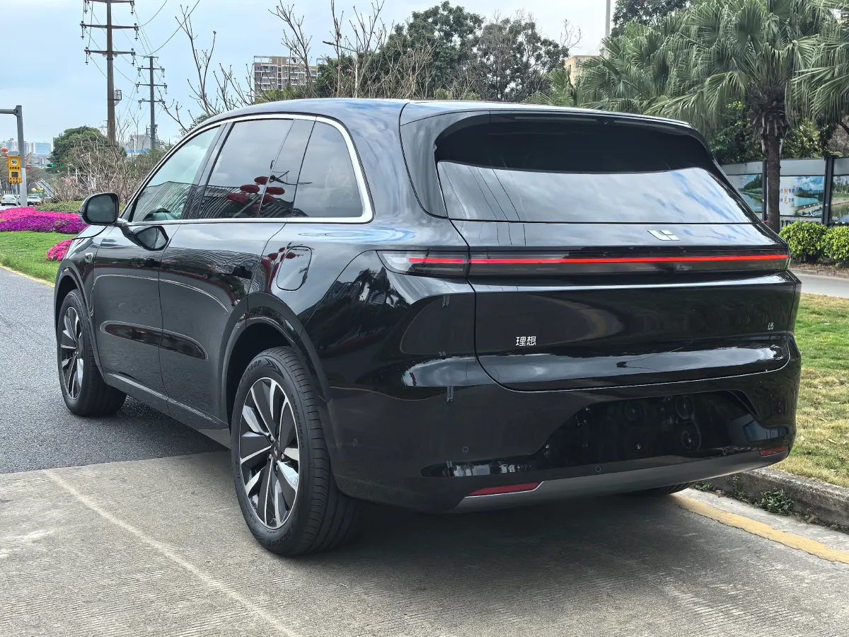 2025 Li L6 Range Extended 154HP L4 REEV,autocango,china used car exporter,china ev exporter,chinese used car exporter,chinese used ev exporter