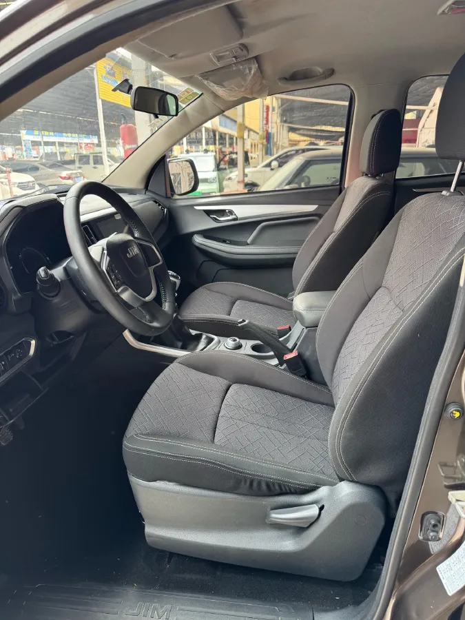 2019 Isuzu LingTuo 2.5T 129HP L4 6MT,autocango,china used car exporter,china ev exporter,chinese used car exporter,chinese used ev exporter