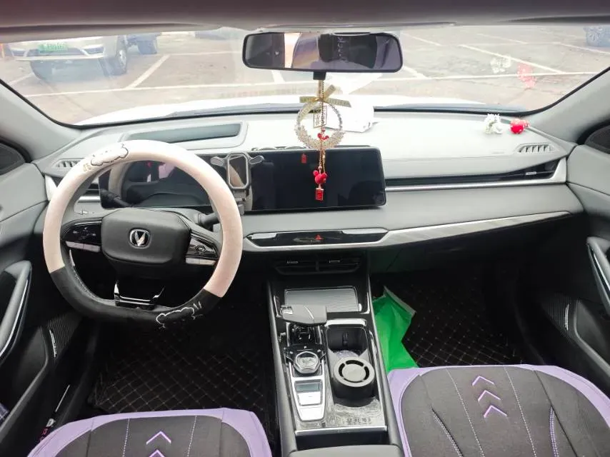 2023 ChangAn Raeton Plus 1.5T 188HP L4 7DCT,autocango,china used car exporter,china ev exporter,chinese used car exporter,chinese used ev exporter