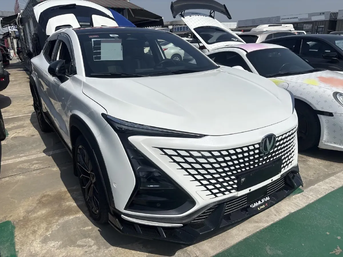 2022 ChangAn UNI-T 1.5T 188HP L4 7DCT,autocango,china used car exporter,china ev exporter,chinese used car exporter,chinese used ev exporter