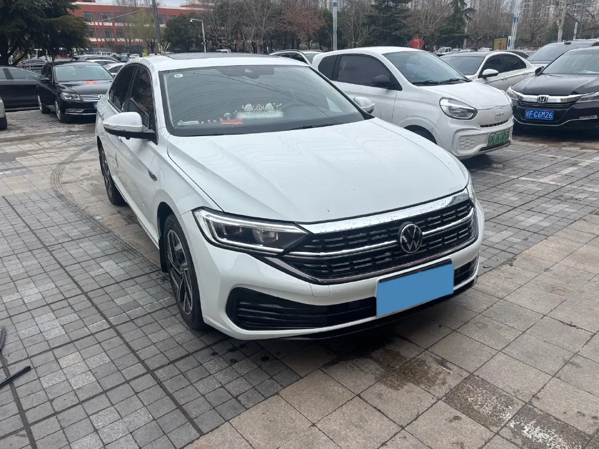 2025 Volkswagen Sagitar 1.5T 160HP L4 7DCT,autocango,china used car exporter,china ev exporter,chinese used car exporter,chinese used ev exporter