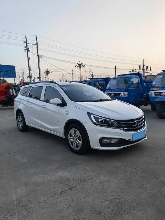 2017 BaoJun 310W 1.5L 112HP L4 6MT,autocango,china used car exporter,china ev exporter,chinese used car exporter,chinese used ev exporter
