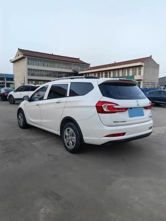 2017 BaoJun 310W 1.5L 112HP L4 6MT,autocango,china used car exporter,china ev exporter,chinese used car exporter,chinese used ev exporter