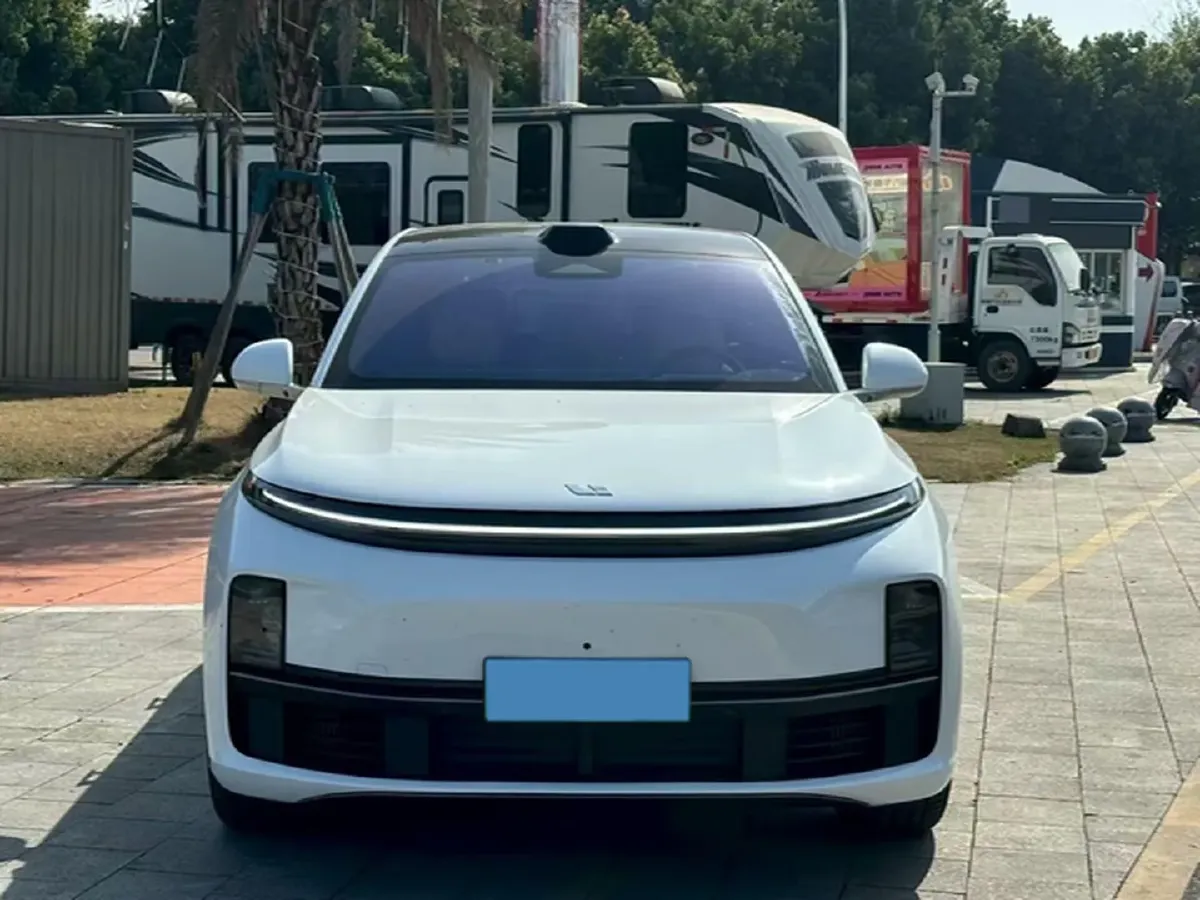 2024 Li L8 Range Extended 154HP REEV 52.3KWH,autocango,china used car exporter,china ev exporter,chinese used car exporter,chinese used ev exporter