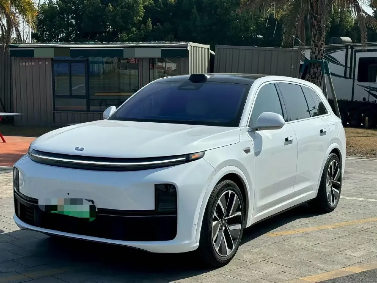 2024 Li L8 Range Extended 154HP REEV 52.3KWH,autocango,china used car exporter,china ev exporter,chinese used car exporter,chinese used ev exporter