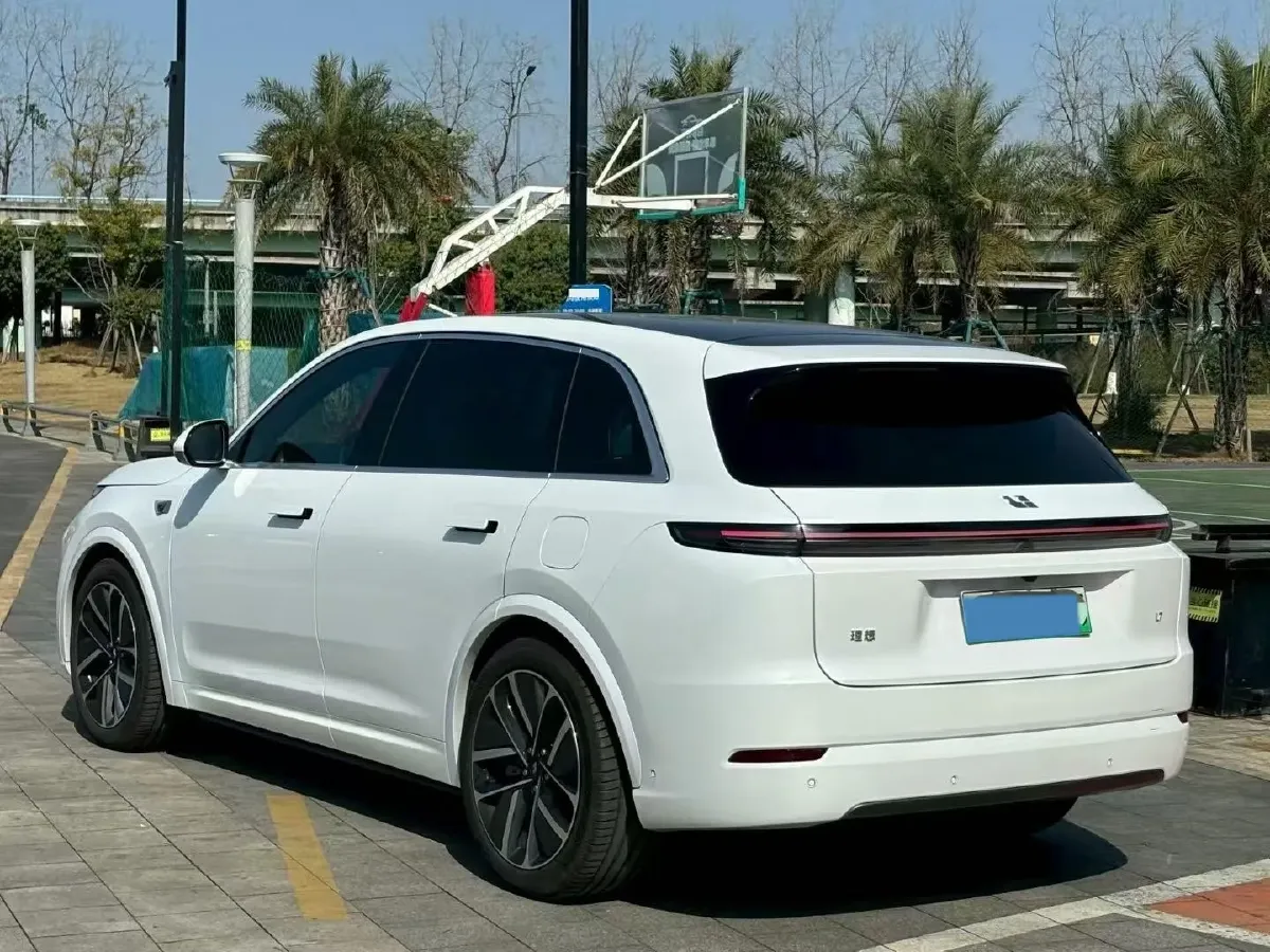 2024 Li L8 Range Extended 154HP REEV 52.3KWH,autocango,china used car exporter,china ev exporter,chinese used car exporter,chinese used ev exporter
