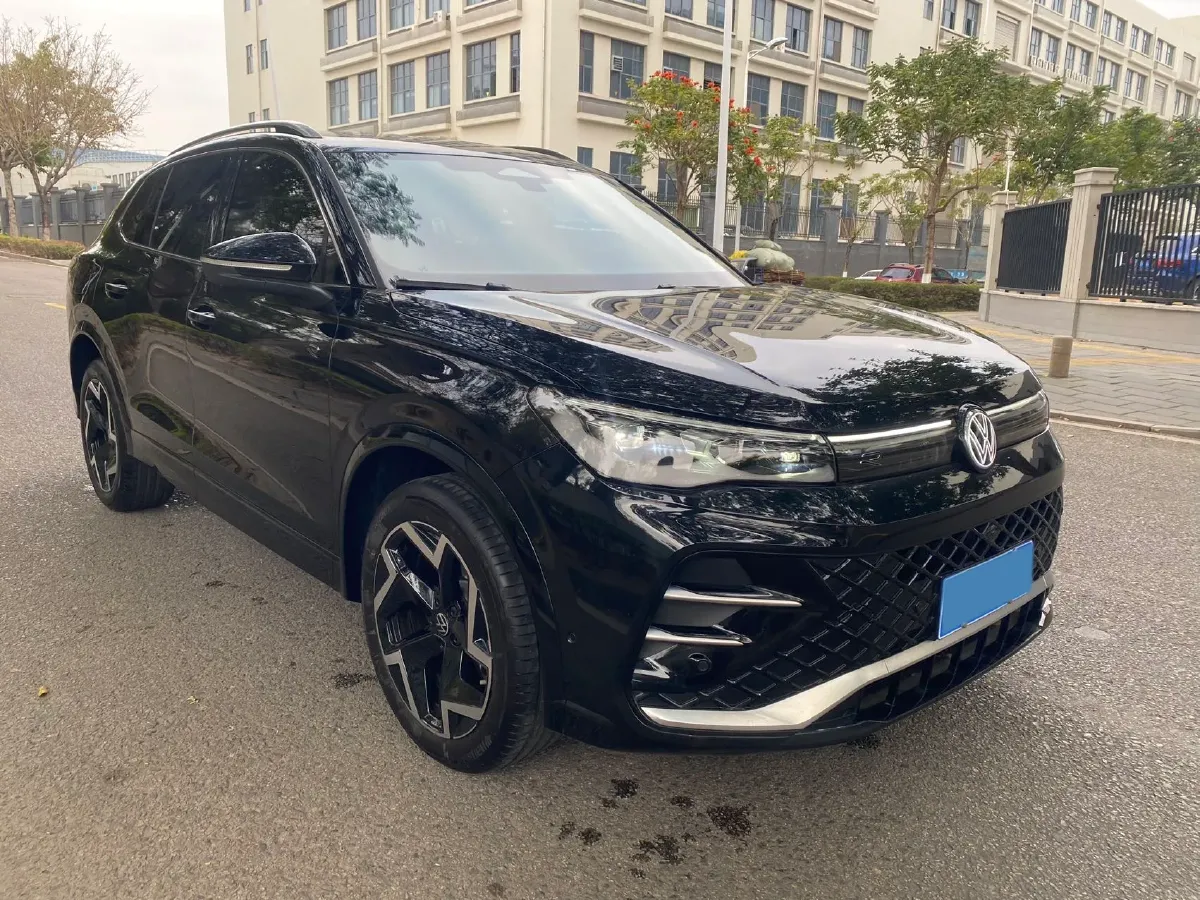 2024 Volkswagen Tiguan L 2.0T 186HP L4 7DCT,autocango,china used car exporter,china ev exporter,chinese used car exporter,chinese used ev exporter