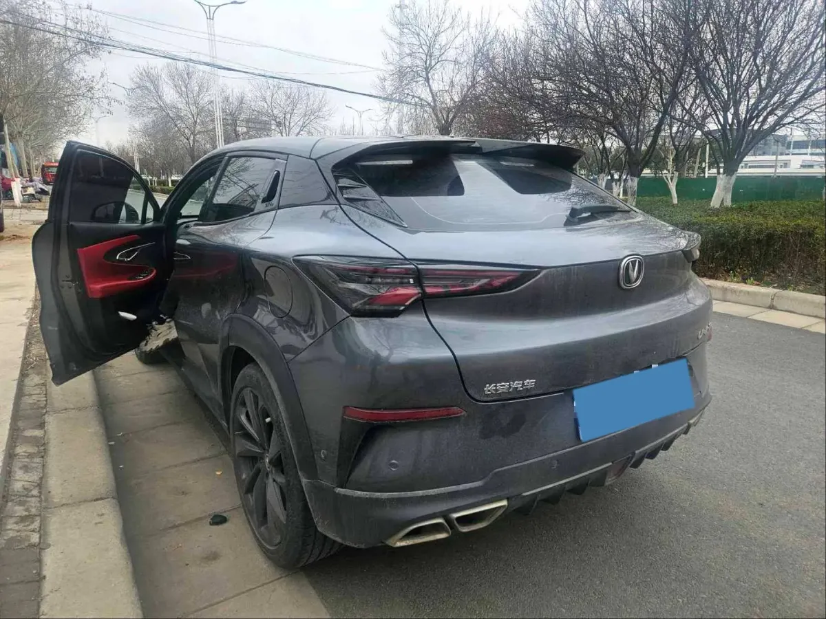 2021 ChangAn UNI-T 1.5T 180HP L4 7DCT,autocango,china used car exporter,china ev exporter,chinese used car exporter,chinese used ev exporter