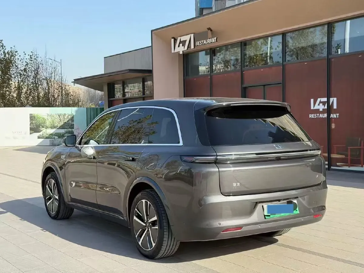 2023 Li L8 Range Extended 154HP REEV 40.9KWH,autocango,china used car exporter,china ev exporter,chinese used car exporter,chinese used ev exporter
