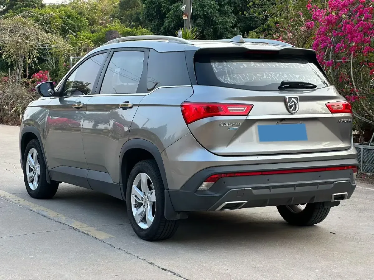 2018 BaoJun 530 1.5T 150HP L4 6MT,autocango,china used car exporter,china ev exporter,chinese used car exporter,chinese used ev exporter