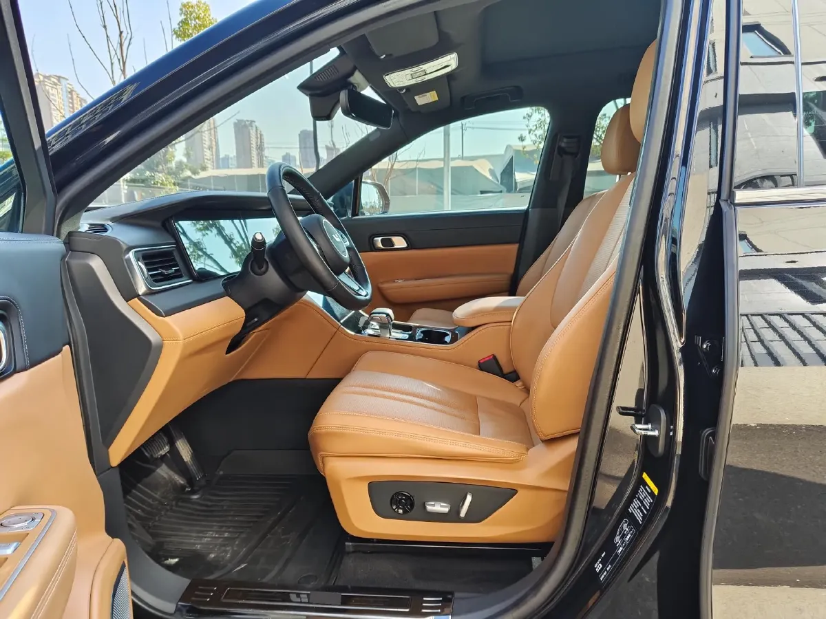 2020 Li ONE Range Extended 131HP REEV 40.5KWH,autocango,china used car exporter,china ev exporter,chinese used car exporter,chinese used ev exporter