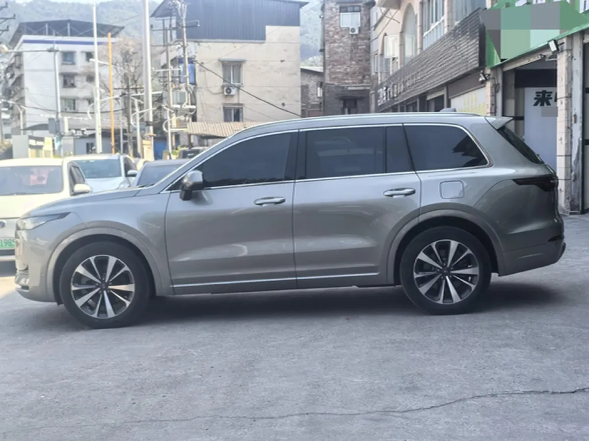 2020 Li ONE Range Extended 131HP REEV 40.5KWH,autocango,china used car exporter,china ev exporter,chinese used car exporter,chinese used ev exporter