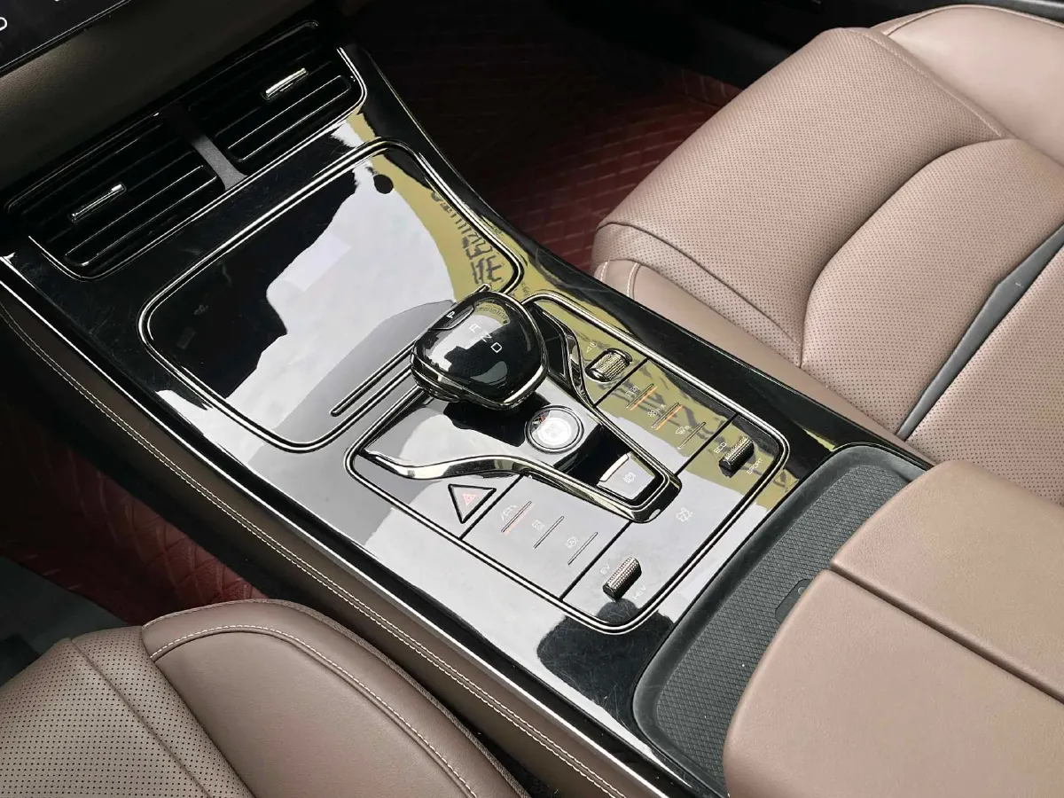 2020 WEY VV7 2.0T 227HP L4 7DCT PHEV,autocango,china used car exporter,china ev exporter,chinese used car exporter,chinese used ev exporter