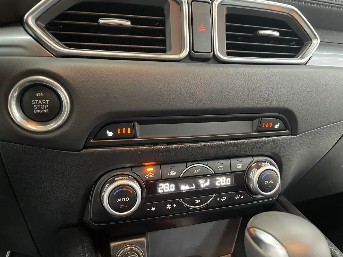 2022 Hyundai Tucson 2.0L 150HP L4 6AT Hybrid,autocango,china used car exporter,china ev exporter,chinese used car exporter,chinese used ev exporter