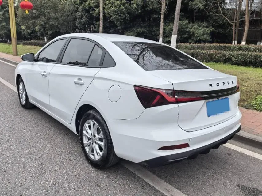2023 Roewe i5 1.5L 129HP L4 5MT,autocango,china used car exporter,china ev exporter,chinese used car exporter,chinese used ev exporter