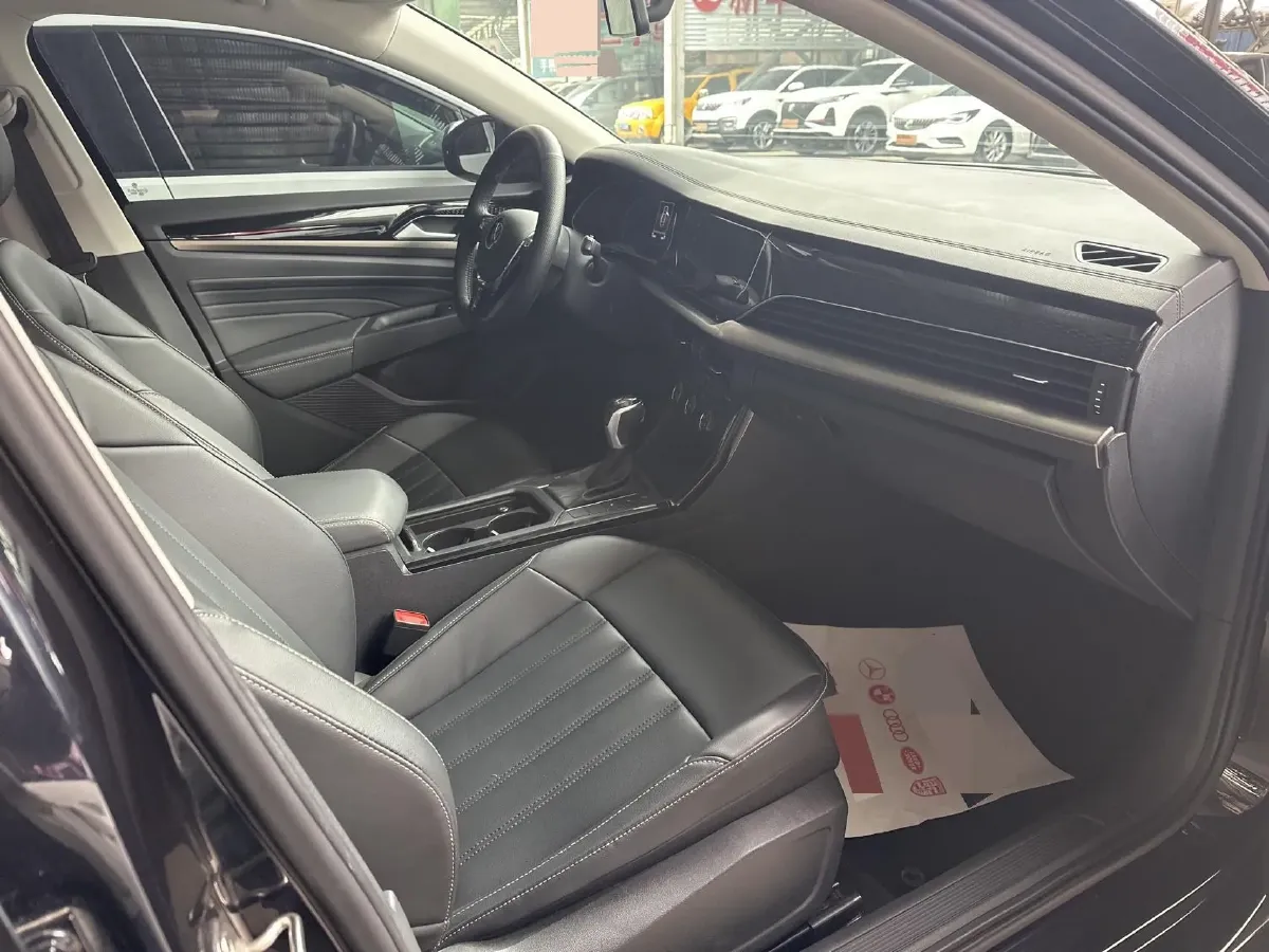 2021 Volkswagen Passat 1.4T 150HP L4 7DCT,autocango,china used car exporter,china ev exporter,chinese used car exporter,chinese used ev exporter