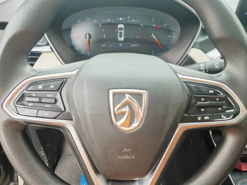 2019 BaoJun 530 1.5T 151HP L4 CVT,autocango,china used car exporter,china ev exporter,chinese used car exporter,chinese used ev exporter