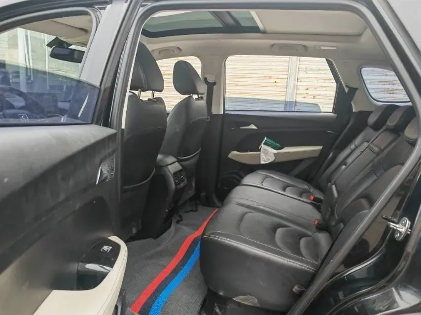 2019 BaoJun 530 1.5T 151HP L4 CVT,autocango,china used car exporter,china ev exporter,chinese used car exporter,chinese used ev exporter