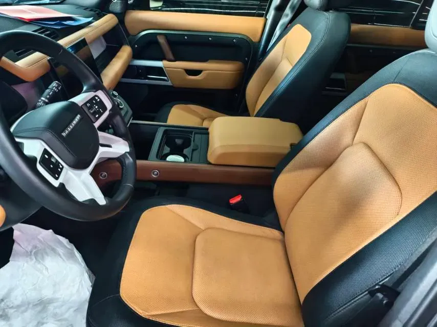 2024 Land Rover Defender 3.0T 400HP L6 8AT,autocango,china used car exporter,china ev exporter,chinese used car exporter,chinese used ev exporter