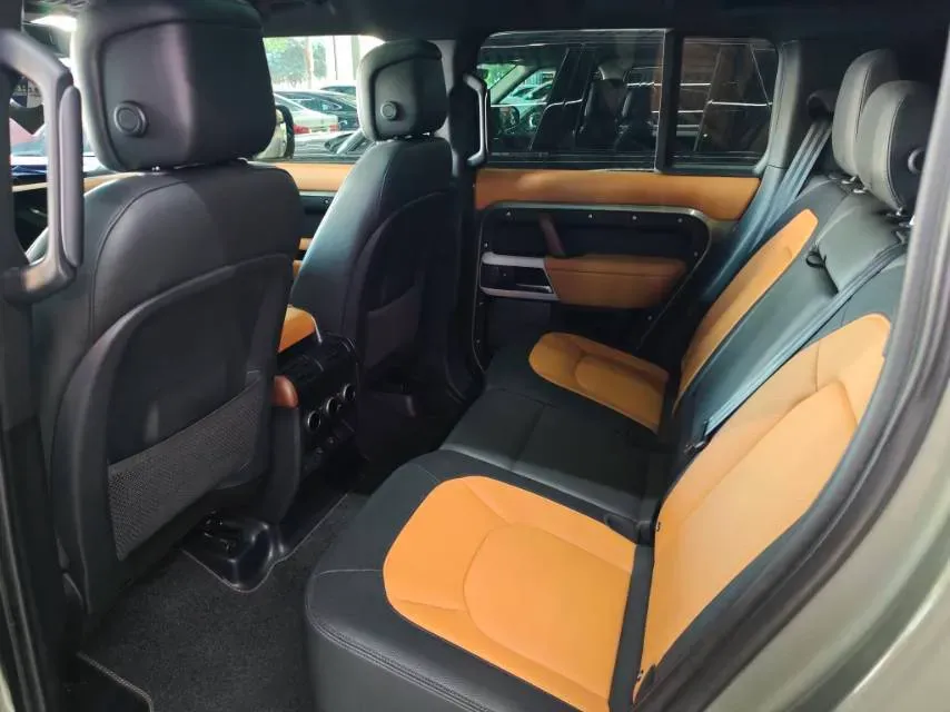 2024 Land Rover Defender 3.0T 400HP L6 8AT,autocango,china used car exporter,china ev exporter,chinese used car exporter,chinese used ev exporter