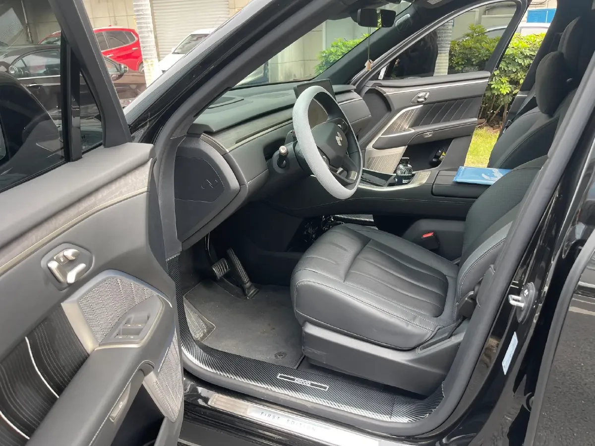 2025 ONVO L90 BEV,autocango,china used car exporter,china ev exporter,chinese used car exporter,chinese used ev exporter