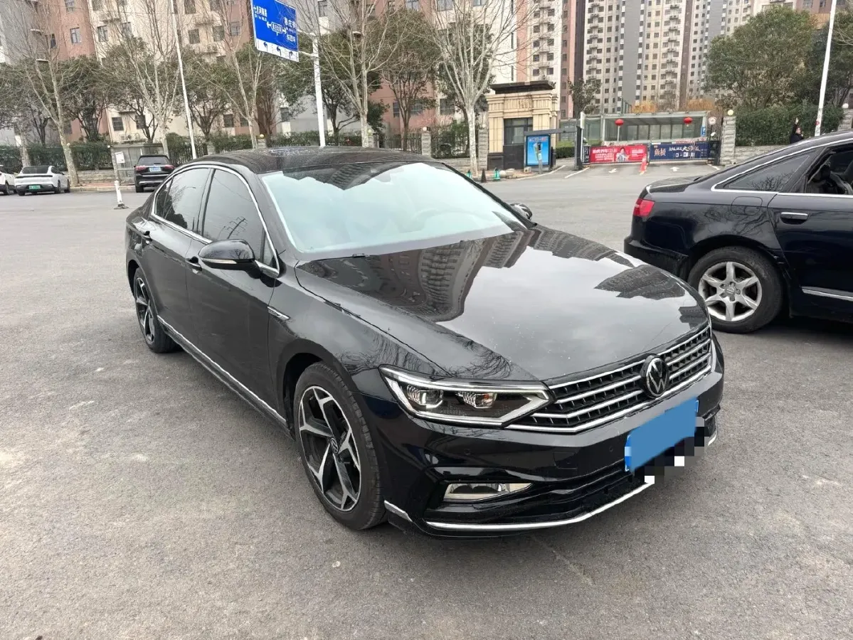 2023 Volkswagen Magotan 2.0T 186HP L4 7DCT,autocango,china used car exporter,china ev exporter,chinese used car exporter,chinese used ev exporter
