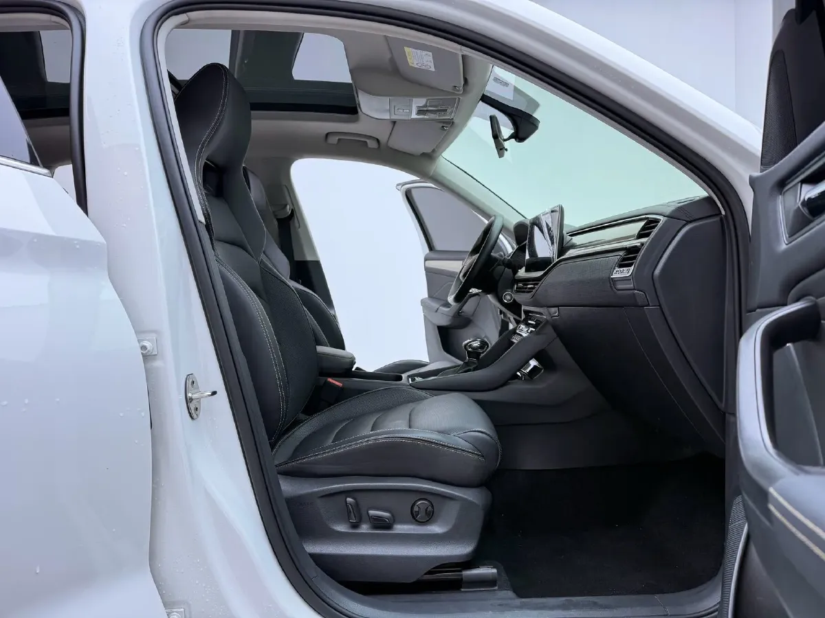 2022 Skoda Kodiak 2.0T 186HP L4 7DCT,autocango,china used car exporter,china ev exporter,chinese used car exporter,chinese used ev exporter