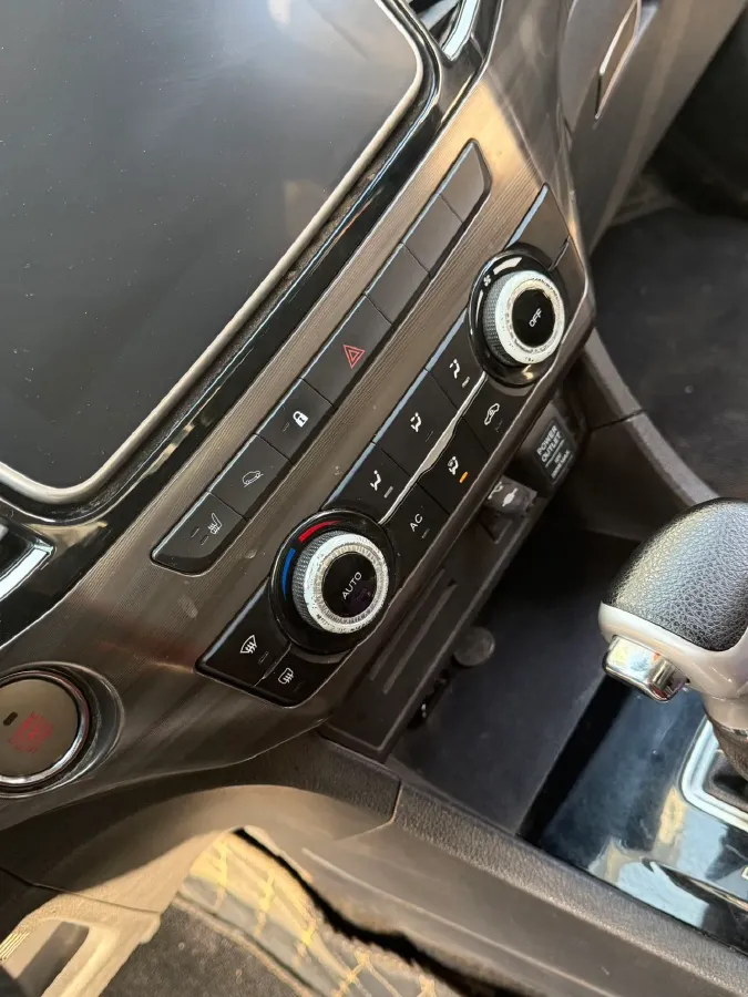 2019 Isuzu D-MAX 3.0T 177HP L4 6AT,autocango,china used car exporter,china ev exporter,chinese used car exporter,chinese used ev exporter