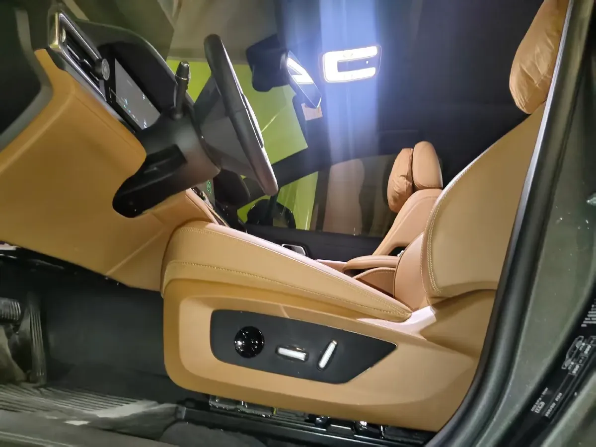 2020 Li ONE Range Extended 131HP REEV 40.5KWH,autocango,china used car exporter,china ev exporter,chinese used car exporter,chinese used ev exporter