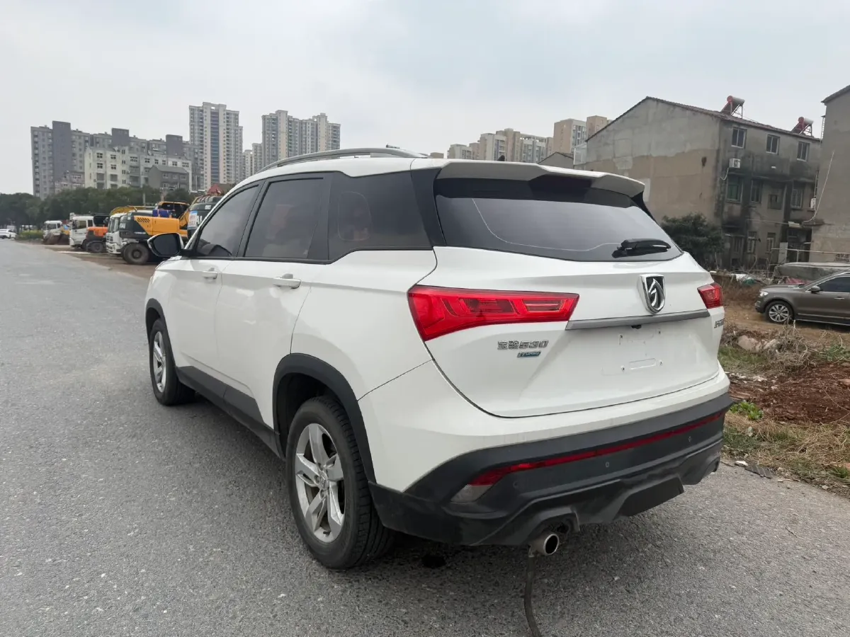 2018 BaoJun 530 1.5T 150HP L4 6MT,autocango,china used car exporter,china ev exporter,chinese used car exporter,chinese used ev exporter