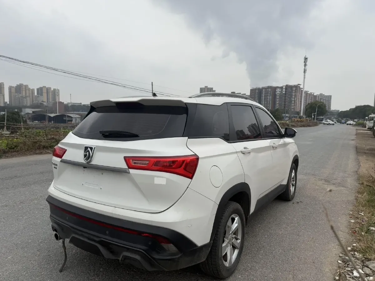 2018 BaoJun 530 1.5T 150HP L4 6MT,autocango,china used car exporter,china ev exporter,chinese used car exporter,chinese used ev exporter