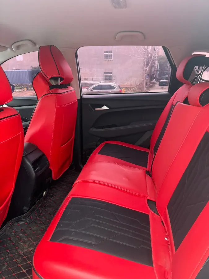 2018 BaoJun 530 1.5T 150HP L4 6MT,autocango,china used car exporter,china ev exporter,chinese used car exporter,chinese used ev exporter