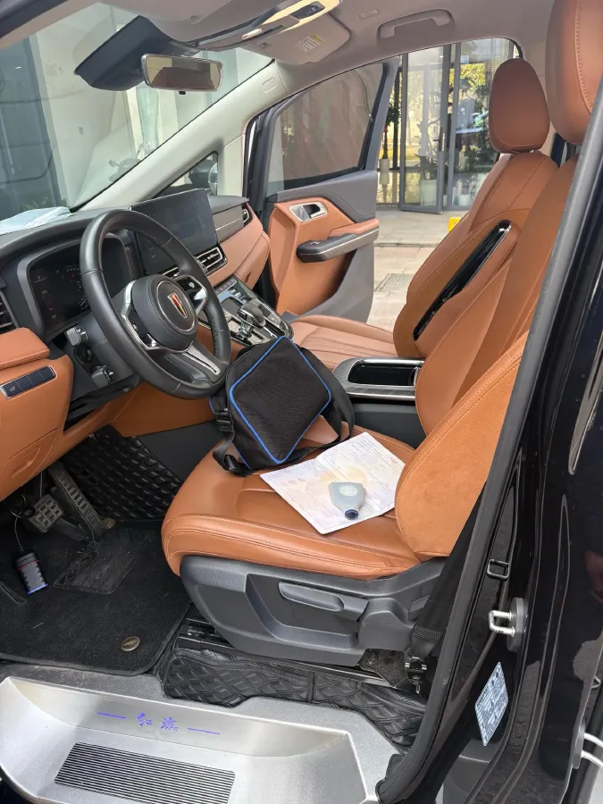 2023 HongQi HQ9 2.0T 252HP L4 8AT,autocango,china used car exporter,china ev exporter,chinese used car exporter,chinese used ev exporter