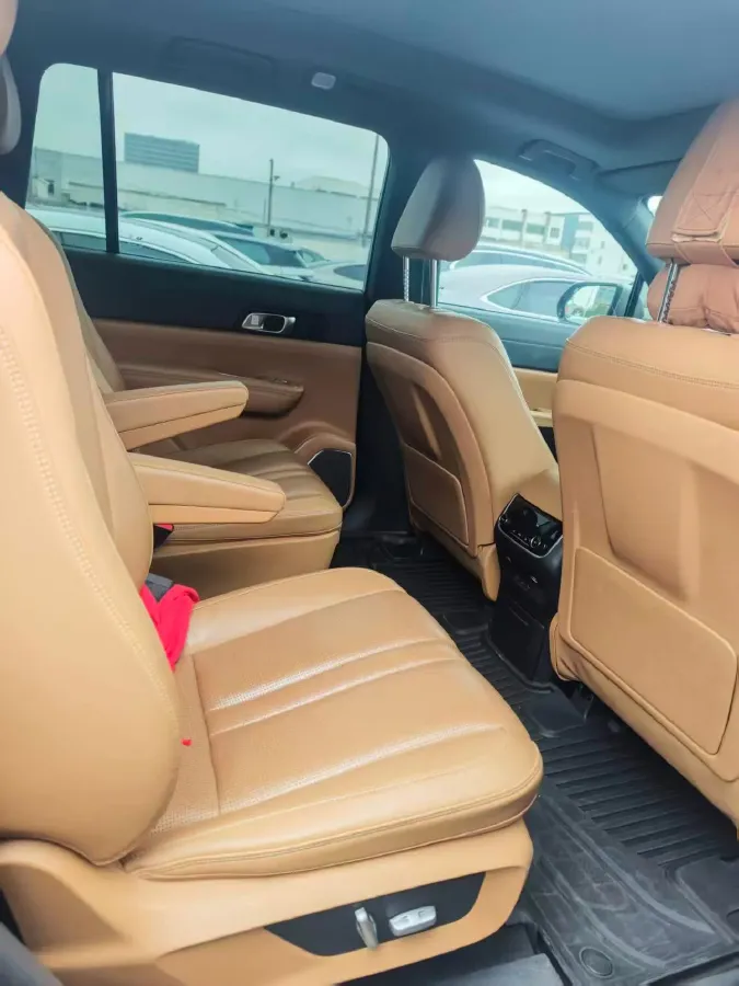 2020 Li ONE Range Extended 131HP REEV 40.5KWH,autocango,china used car exporter,china ev exporter,chinese used car exporter,chinese used ev exporter