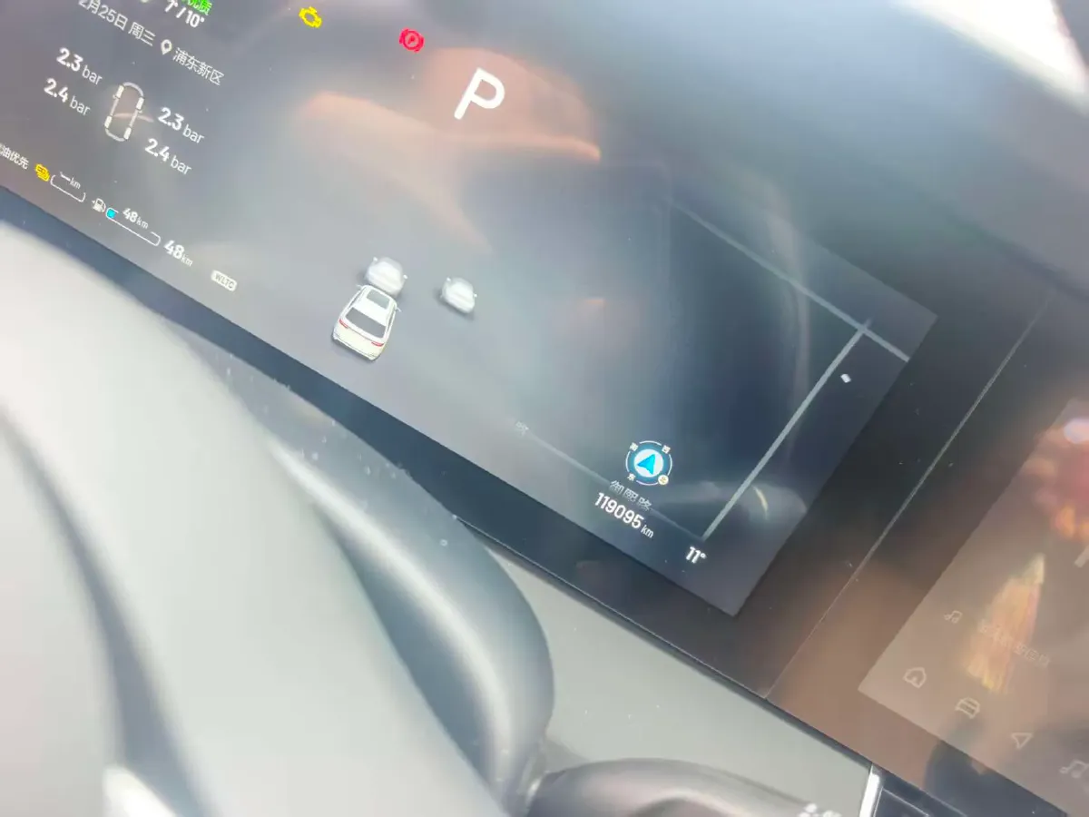 2020 Li ONE Range Extended 131HP REEV 40.5KWH,autocango,china used car exporter,china ev exporter,chinese used car exporter,chinese used ev exporter