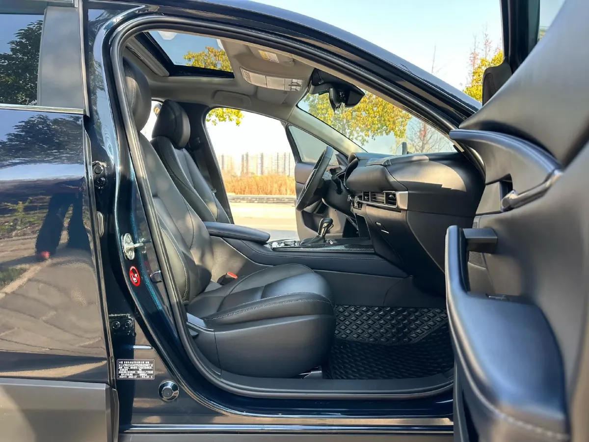 2021 Mazda CX-30 2.0L 158HP L4 6AT,autocango,china used car exporter,china ev exporter,chinese used car exporter,chinese used ev exporter