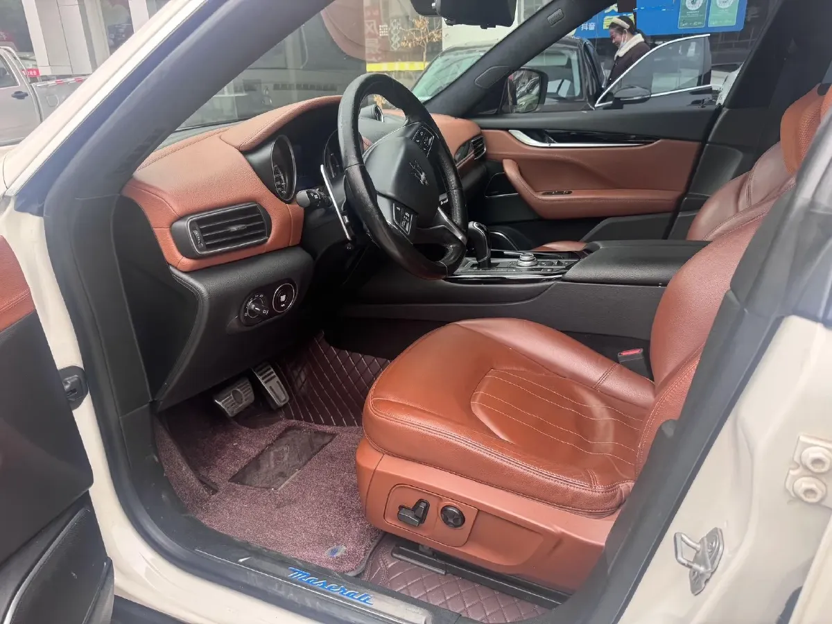 2018 Maserati Levante 3.0T 350HP V6 8AT,autocango,china used car exporter,china ev exporter,chinese used car exporter,chinese used ev exporter