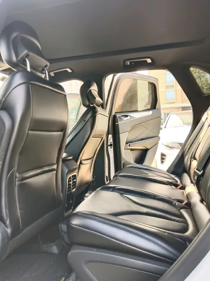 2019 Lincoln MKC 2.0T 203HP L4 6AT,autocango,china used car exporter,china ev exporter,chinese used car exporter,chinese used ev exporter