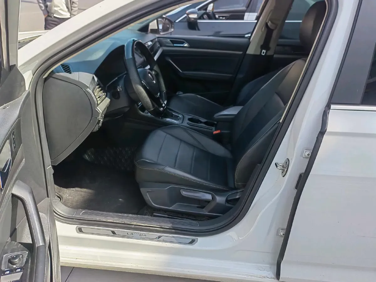 2021 Volkswagen Lavida 1.5L 113HP L4 6AT,autocango,china used car exporter,china ev exporter,chinese used car exporter,chinese used ev exporter