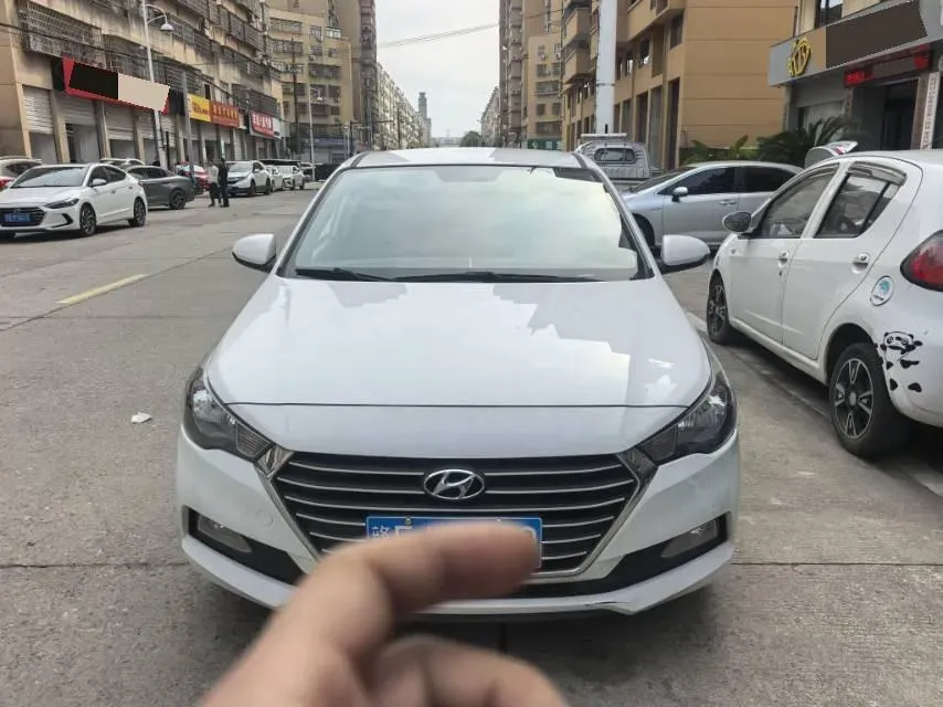 2016 Hyundai Verna 1.4L 100HP L4 6MT,autocango,china used car exporter,china ev exporter,chinese used car exporter,chinese used ev exporter