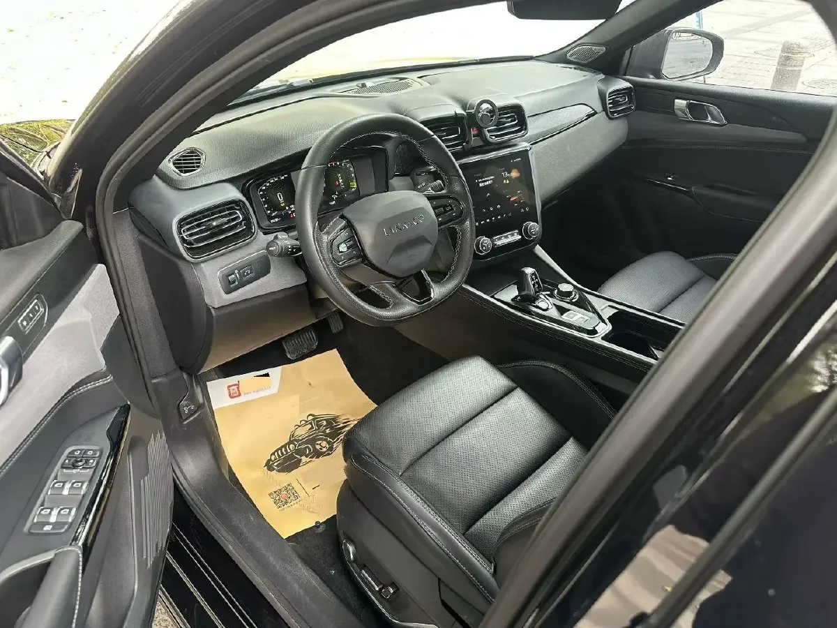 2022 LYNK&CO 02 Hatchback 2.0T 190HP L4 7DCT,autocango,china used car exporter,china ev exporter,chinese used car exporter,chinese used ev exporter